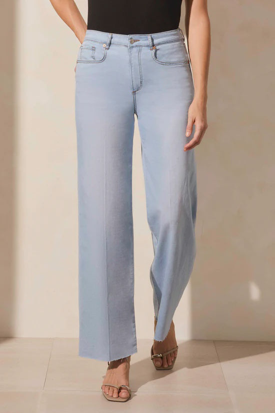 Tribal Brooke Hugging Jeans 5605O-3111