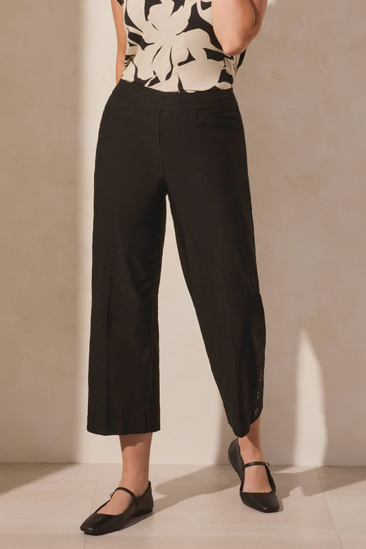 Tribal Pull on Capri Pant 2055O -7165
