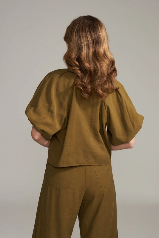Insight Puff Sleeve Crop Button Up Top BCT5767A