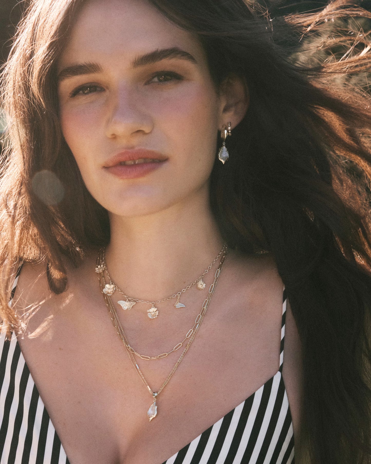 KENDRA SCOTT ADRIANA SCALLOP FRAME MULTI STRAND NECKLACE