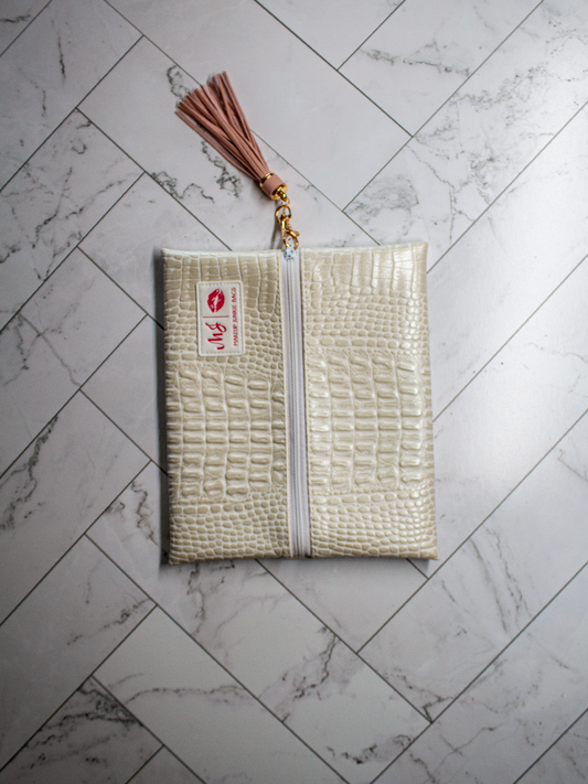 Makeup Junkie the Sangria Bloom Small